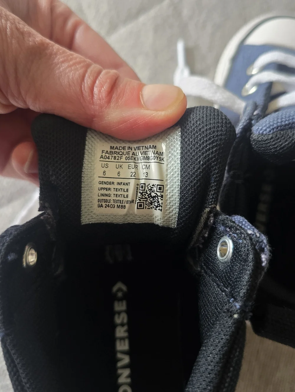 Converse‎ Chuck Taylor All Star Axel Mid ShoeNavy Infant Toddler Size 6